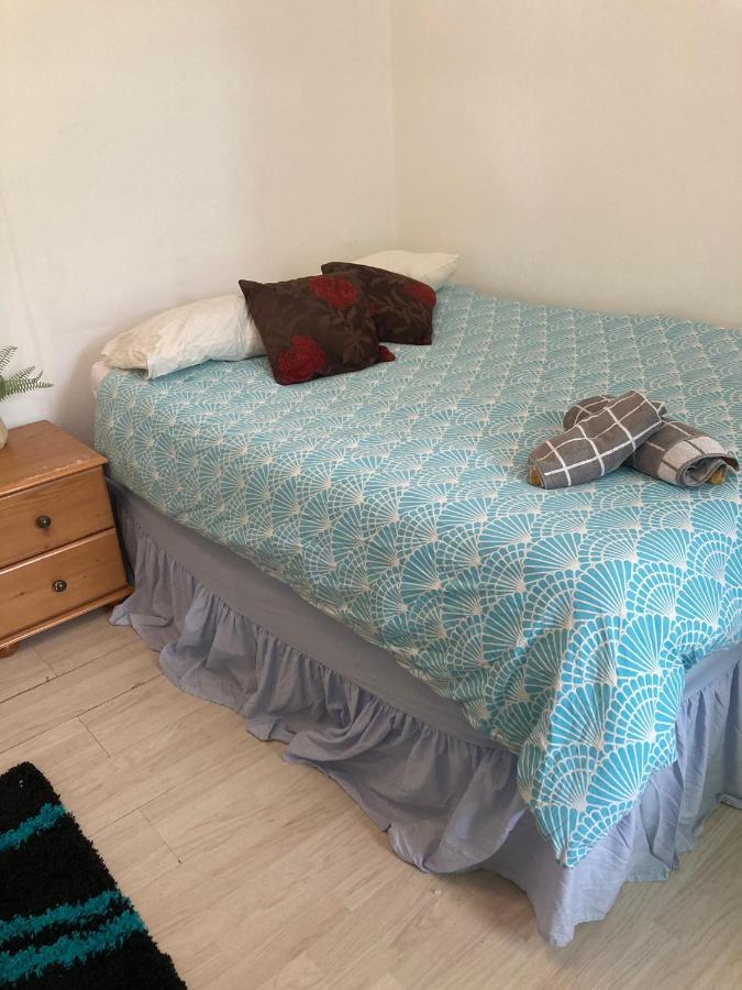 Family With Shared Kitchen And Bathroom In Angel Zone 1 *